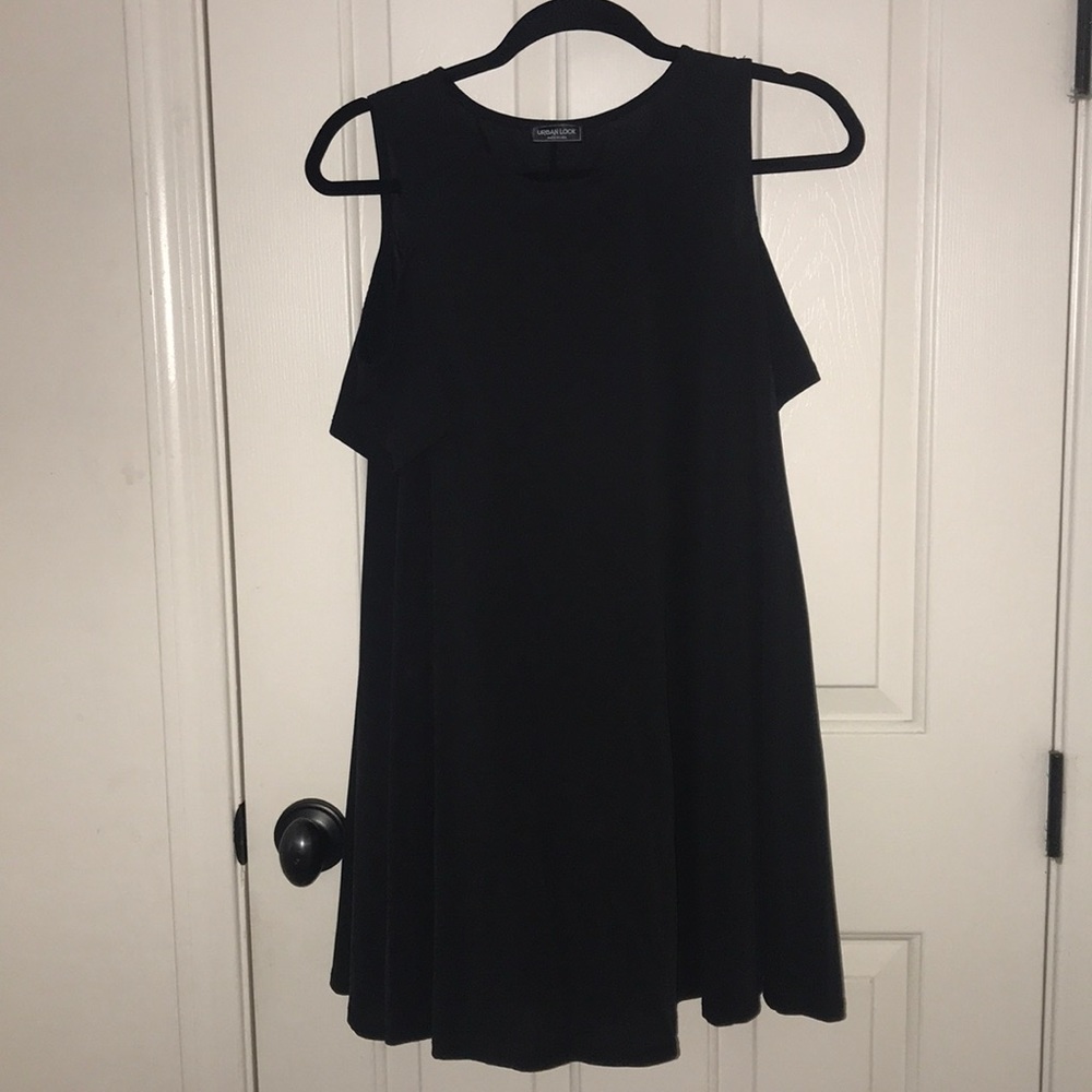 Black Urban Look Flowy Dress